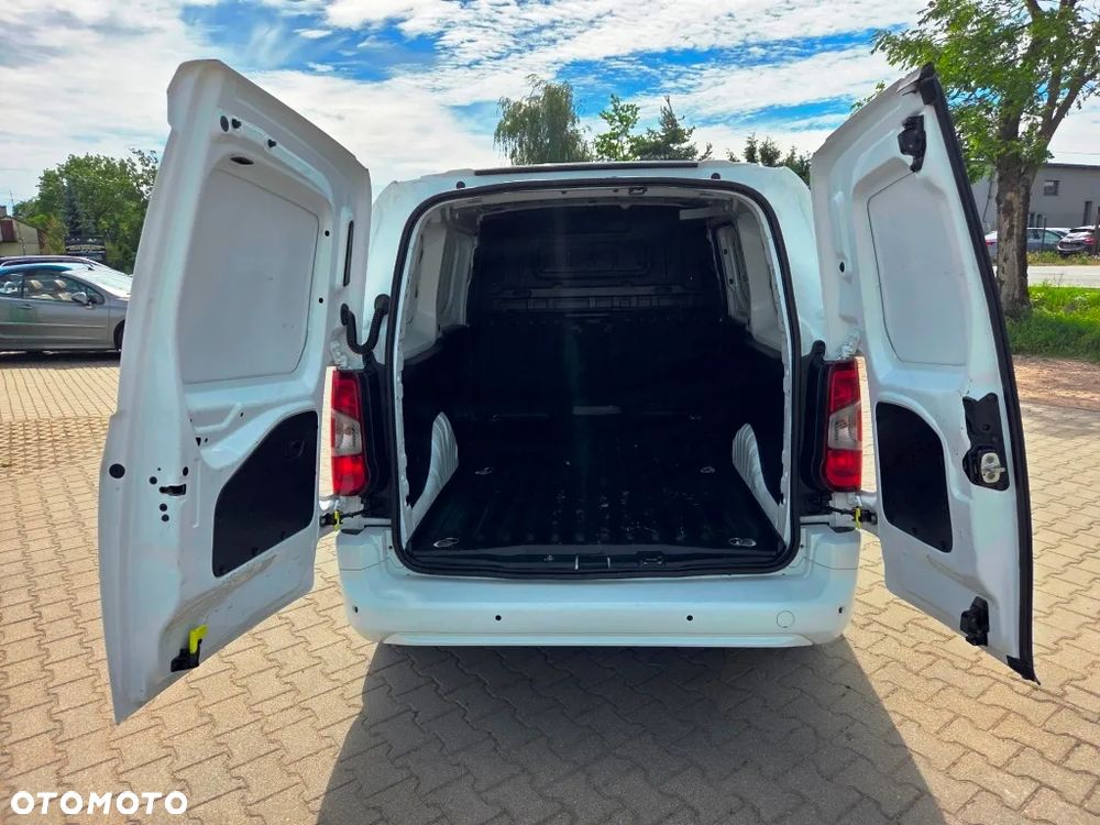 Opel COMBO - 12