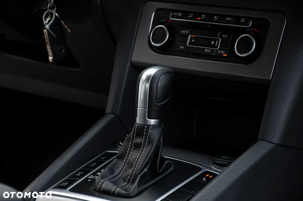 Volkswagen Amarok 2.0 BiTDI BMT Autm Dark Label - 13