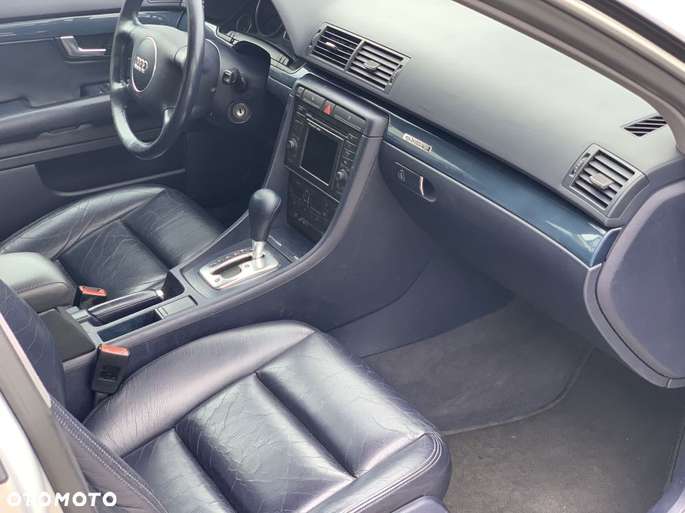 Audi A4 ver-3-0-quattro-tiptronic - 32