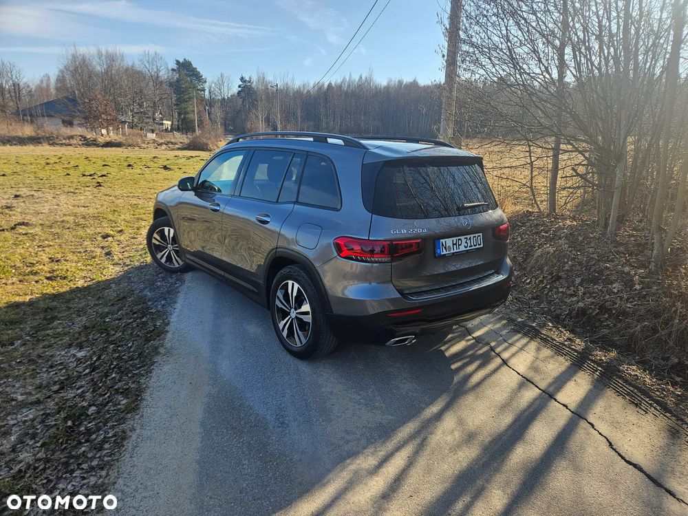 Mercedes-Benz GLB 220 d 8G-DCT - 2