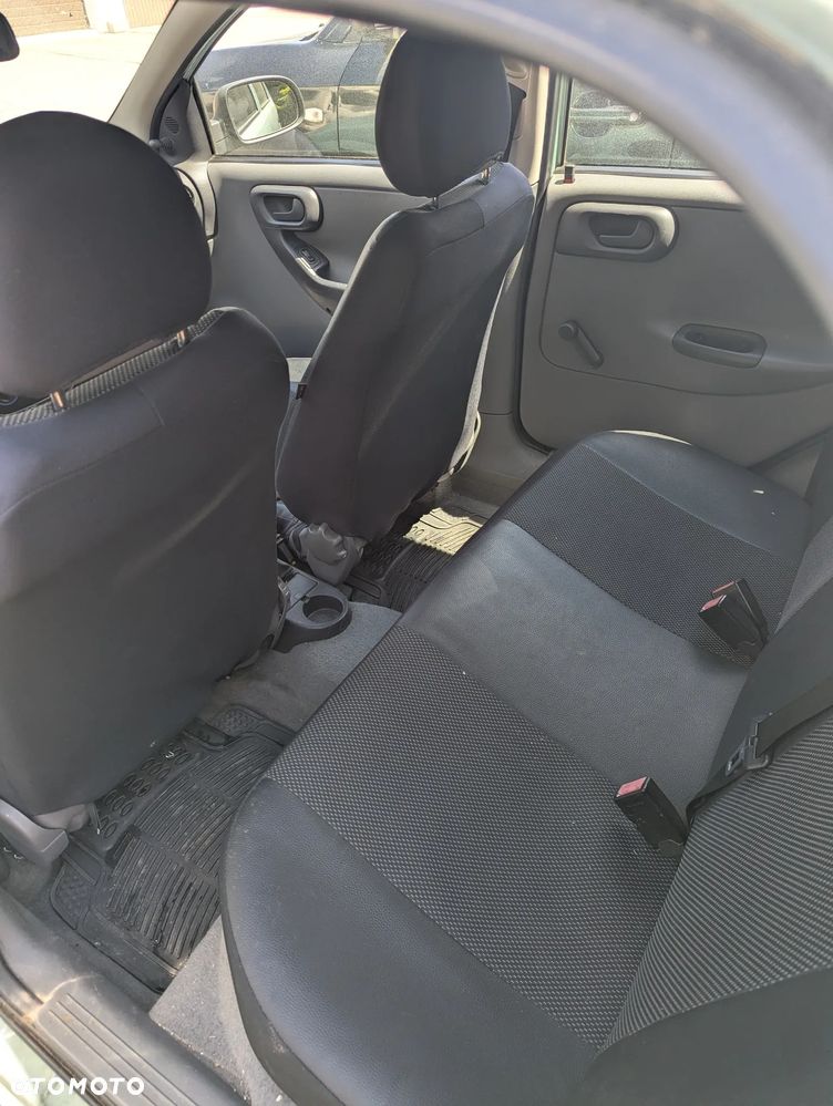 Opel Corsa 1.2 16V Comfort - 6