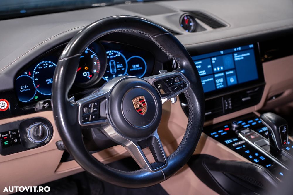 Porsche Cayenne Tiptronic S - 24