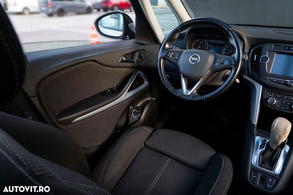 Opel Zafira - 9