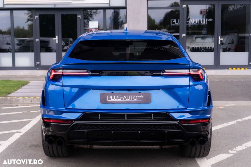 Lamborghini URUS - 12