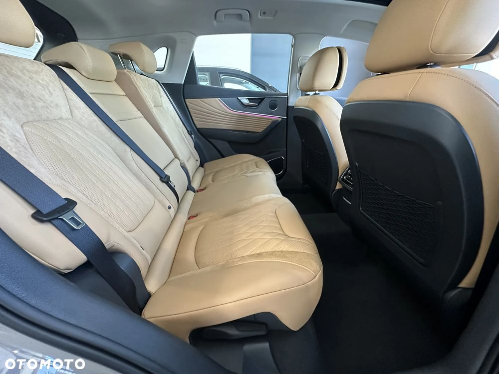 Hongqi HS5 - 9
