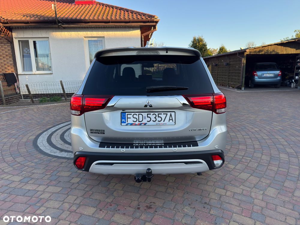 Mitsubishi Outlander - 6