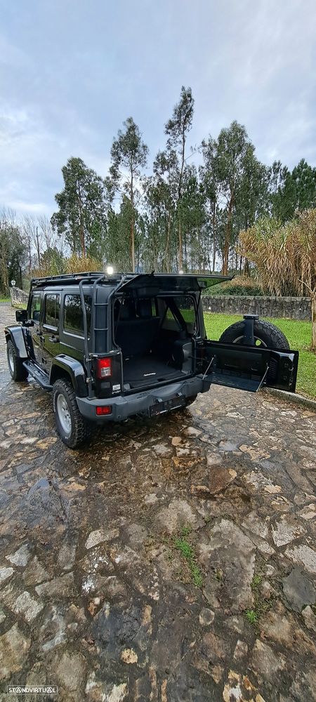 Jeep Wrangler Unlimited 2.8 CRD DPF Sahara - 17