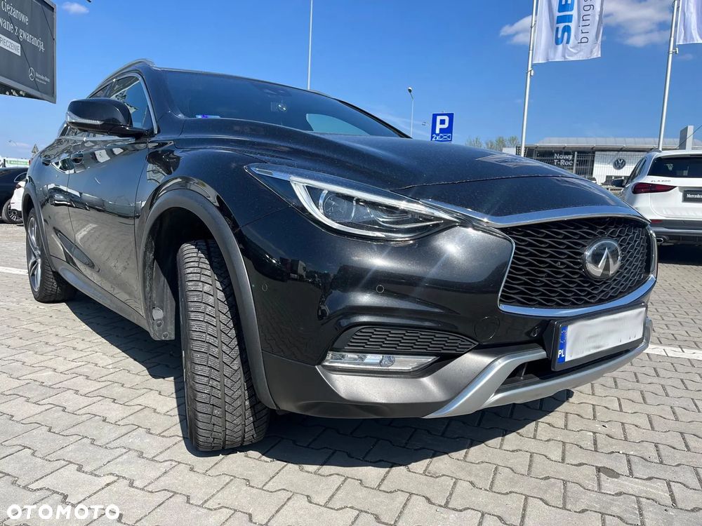 Infiniti QX30 2.0t Premium AWD 7DCT - 8
