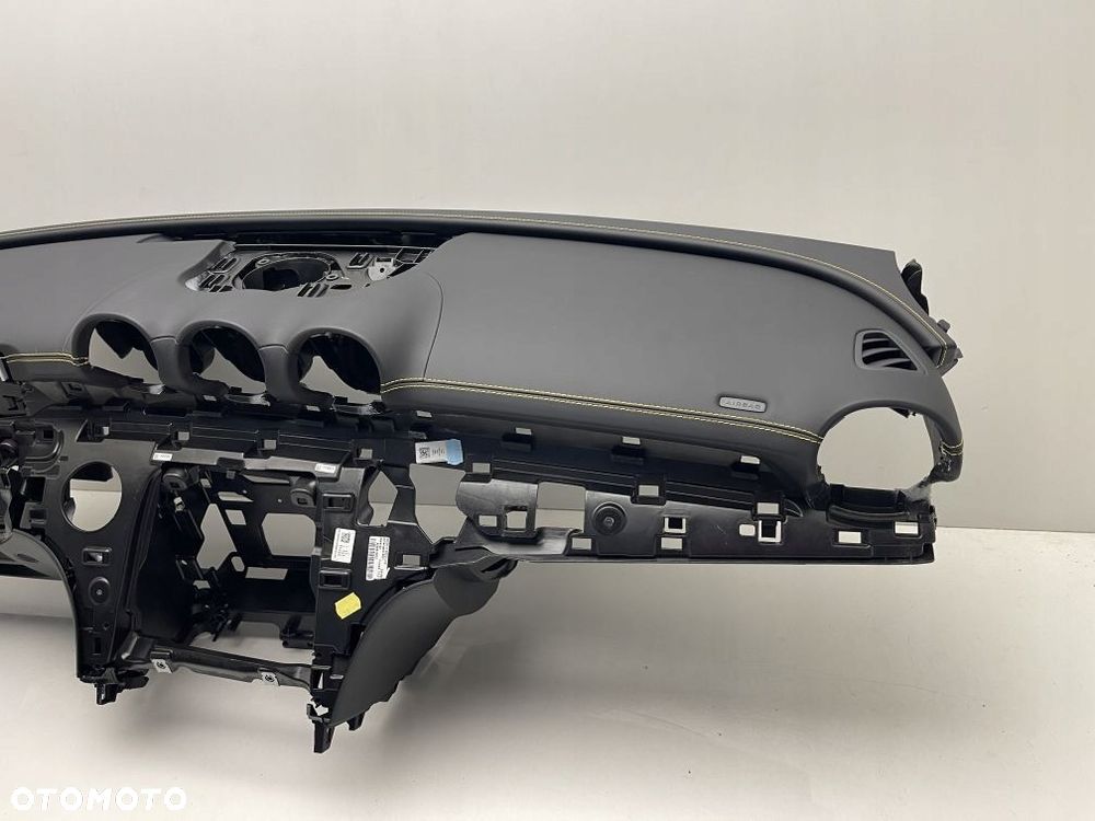 DESKA ROZDZIELCZA KONSOLA MERCEDES C KLASA 206 W206 AMG SKÓRA ŻÓŁTA NIĆ - 3