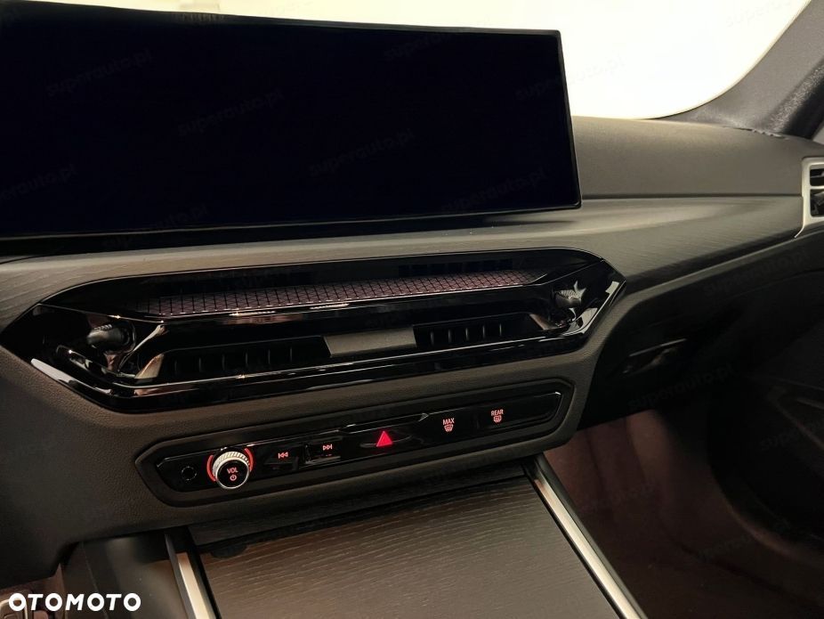 BMW Seria 3 330i xDrive M Sport sport - 14