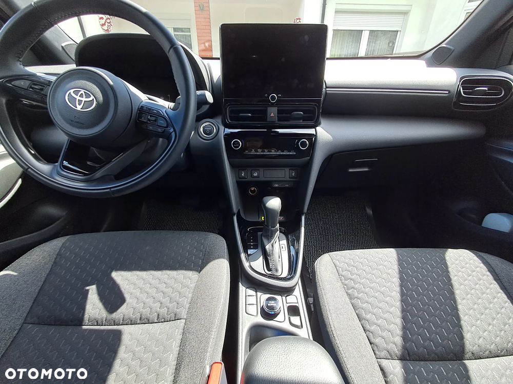 Toyota Yaris Cross - 13