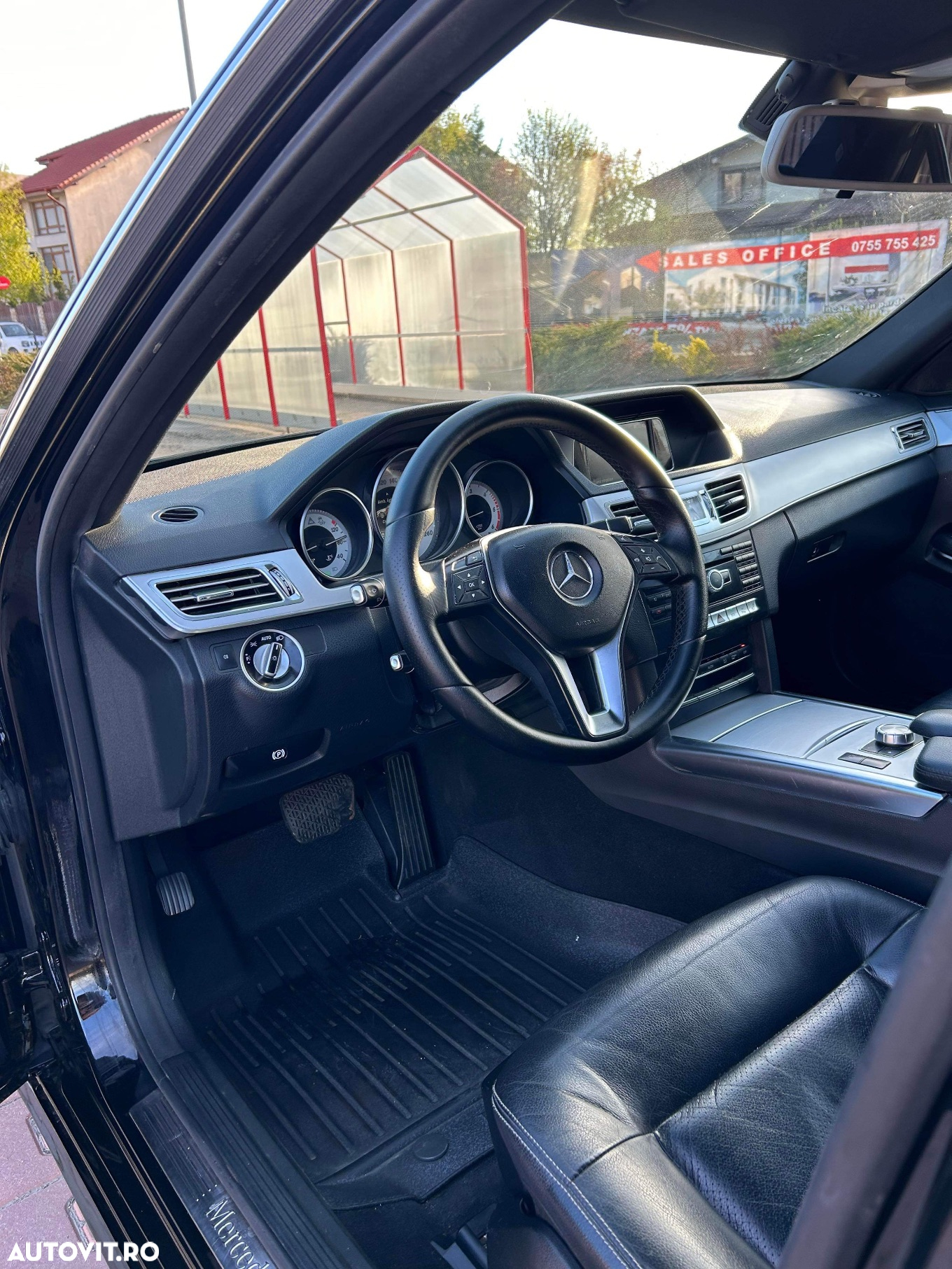 Mercedes-Benz E 200 BlueTEC 7G-TRONIC Avantgarde - 27