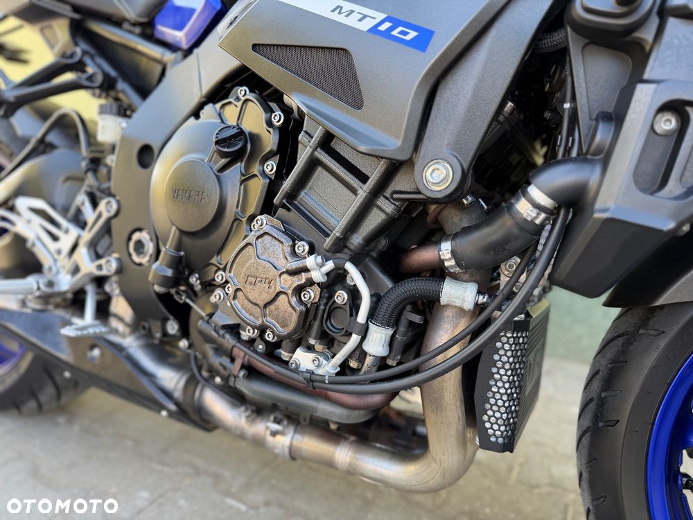 Yamaha MT - 8