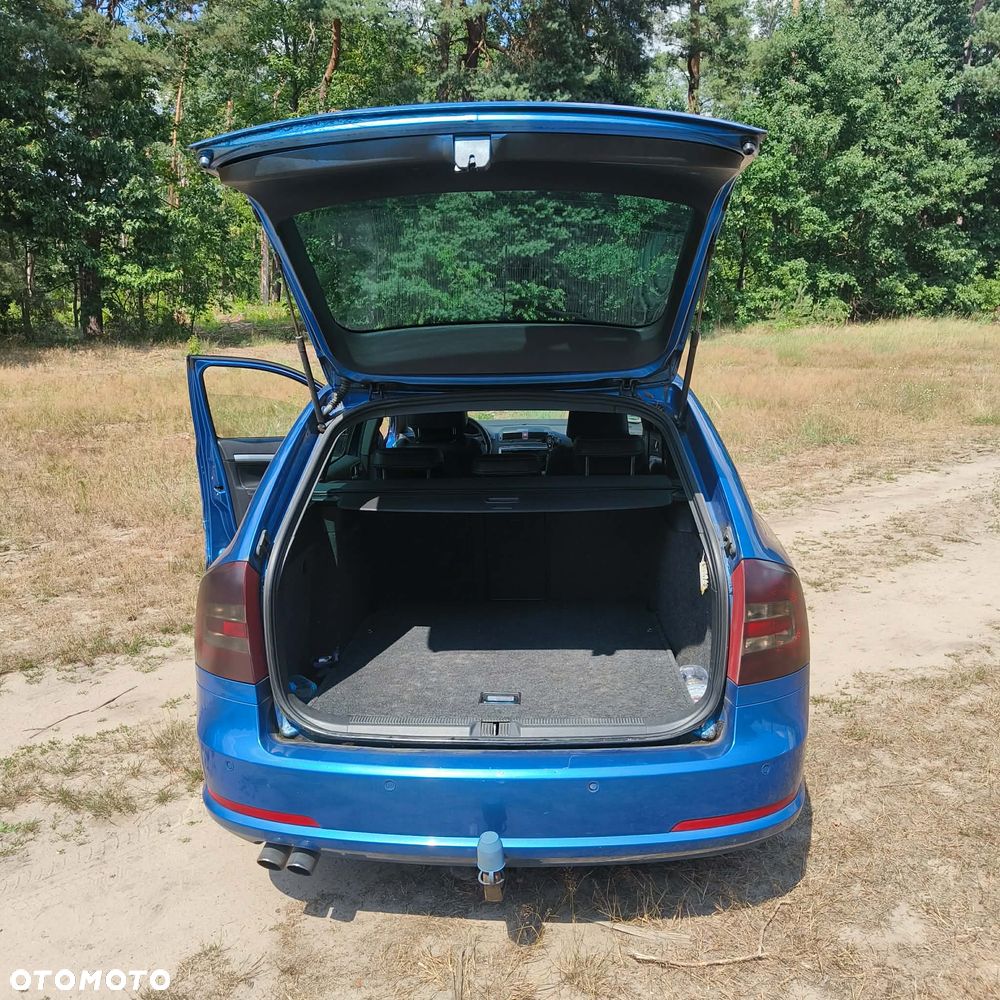 Skoda Octavia 2.0 TDI DPF RS - 13