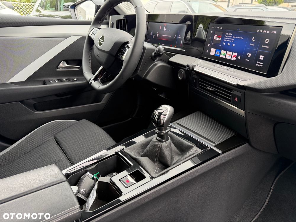 Opel Astra 1.2 Turbo Business Edition - 7