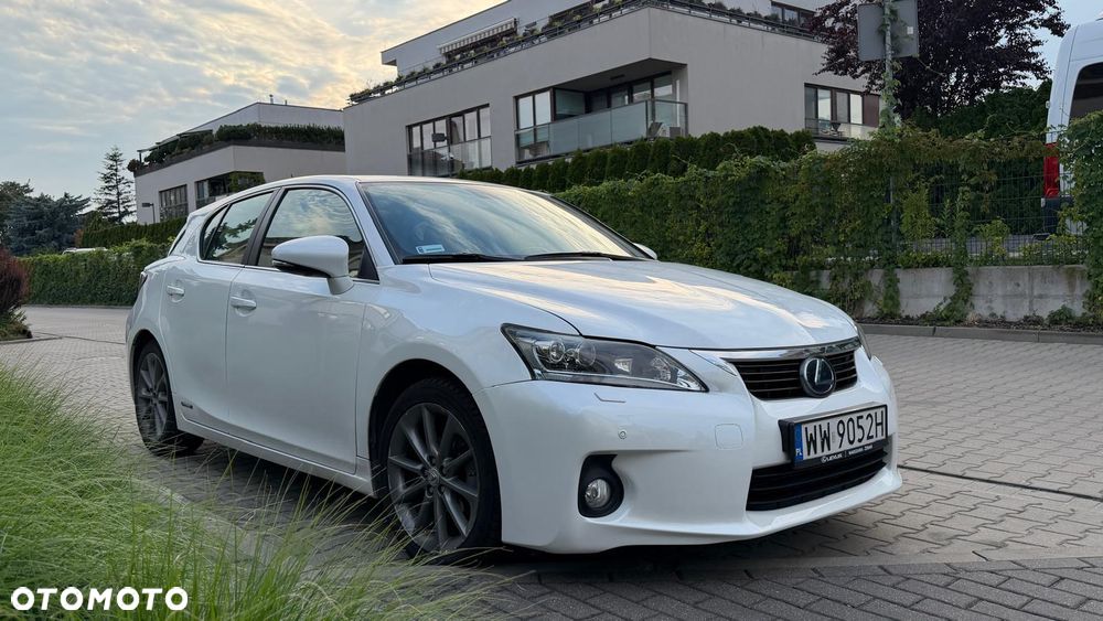 Lexus CT 200h Prestige - 2