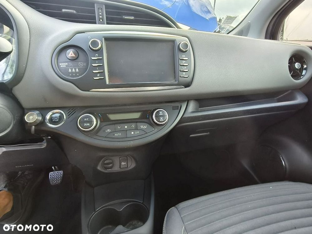 Toyota Yaris - 13