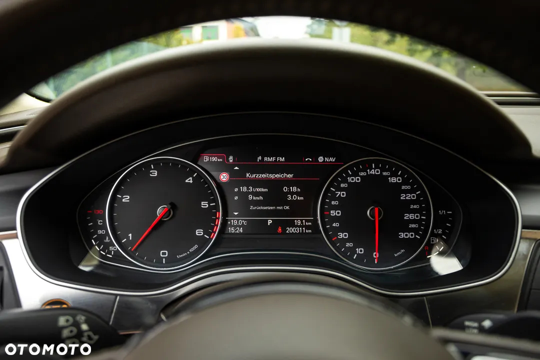 Audi A6 - 24