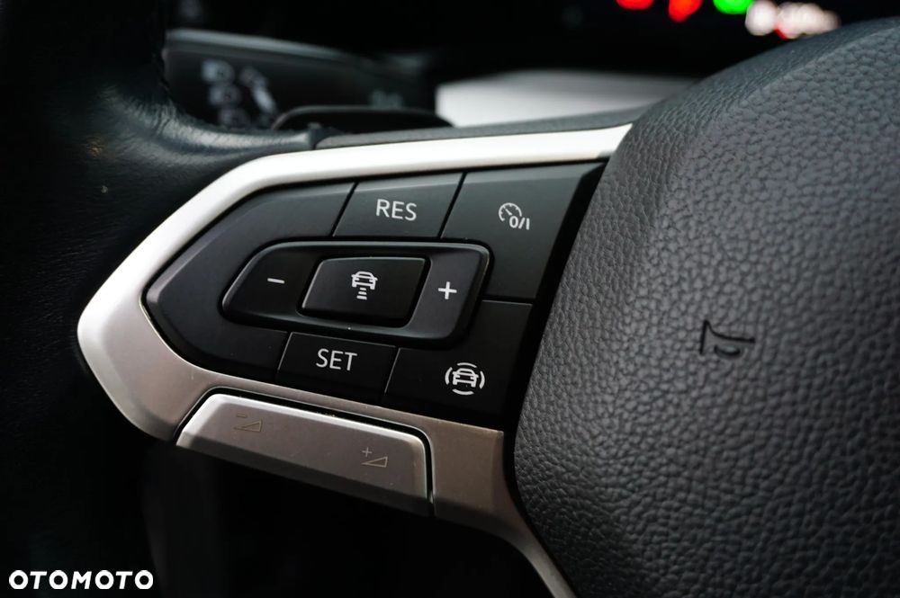 Volkswagen Golf 2.0 TDI SCR DSG Life - 38
