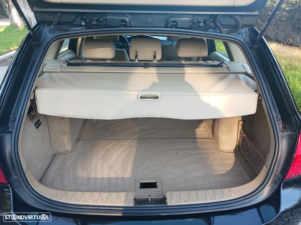 BMW 318 d Navigation - 30