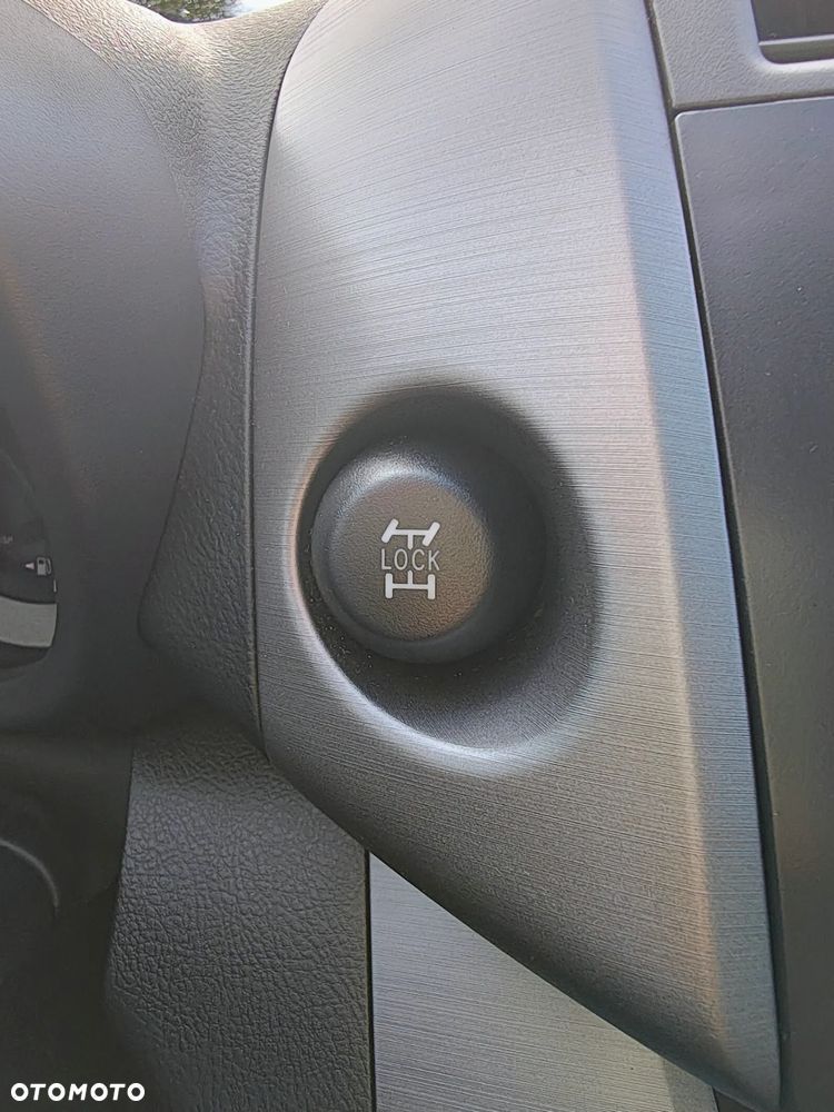 Toyota RAV4 2.2 D-4D Premium - 18