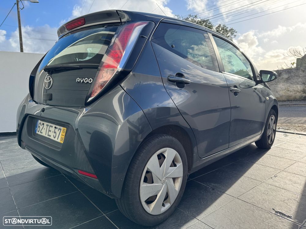 Toyota Aygo 1.0 - 5