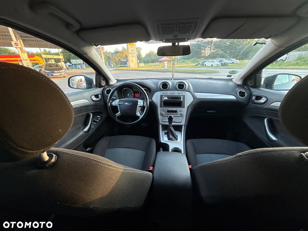 Ford Mondeo 2.0 TDCi Ghia - 23