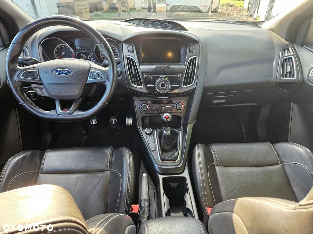 Ford Focus 2.0 EcoBoost ST - 5