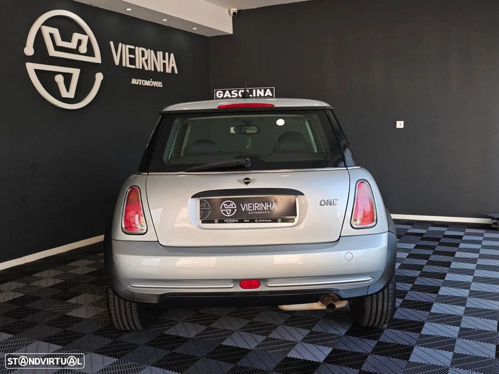 MINI 3 Portas - 22