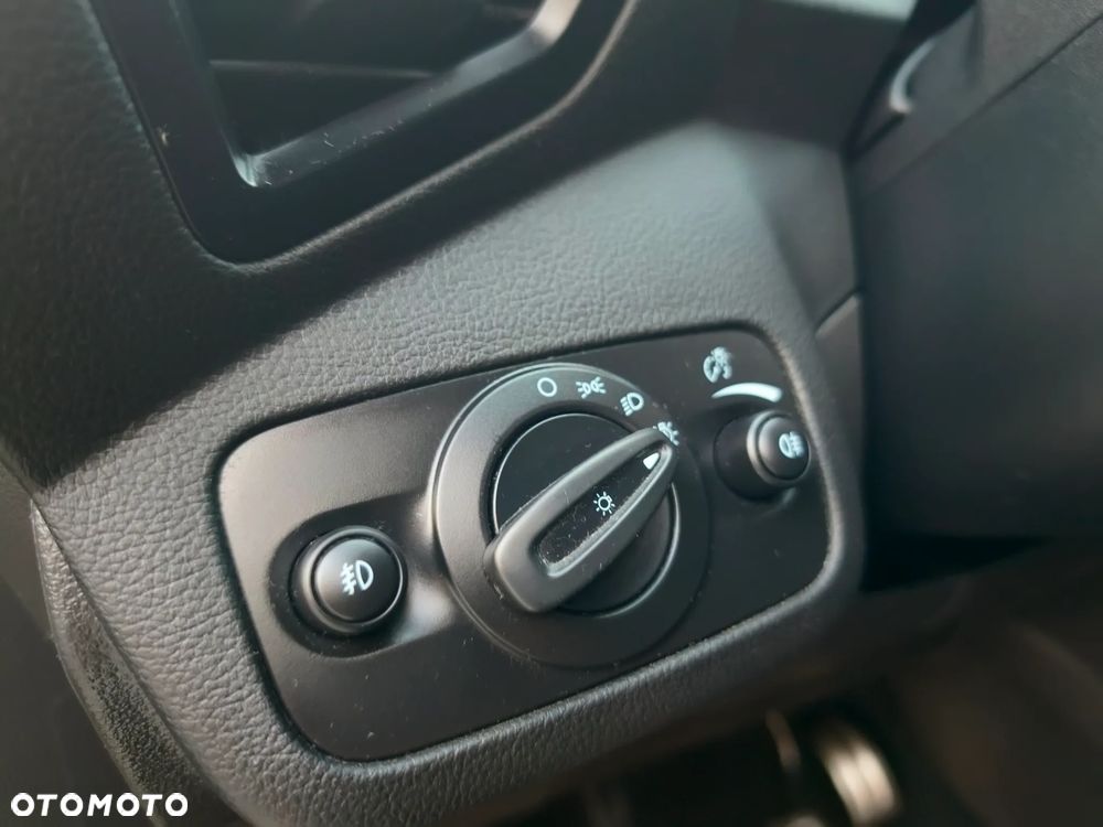 Ford Kuga - 31