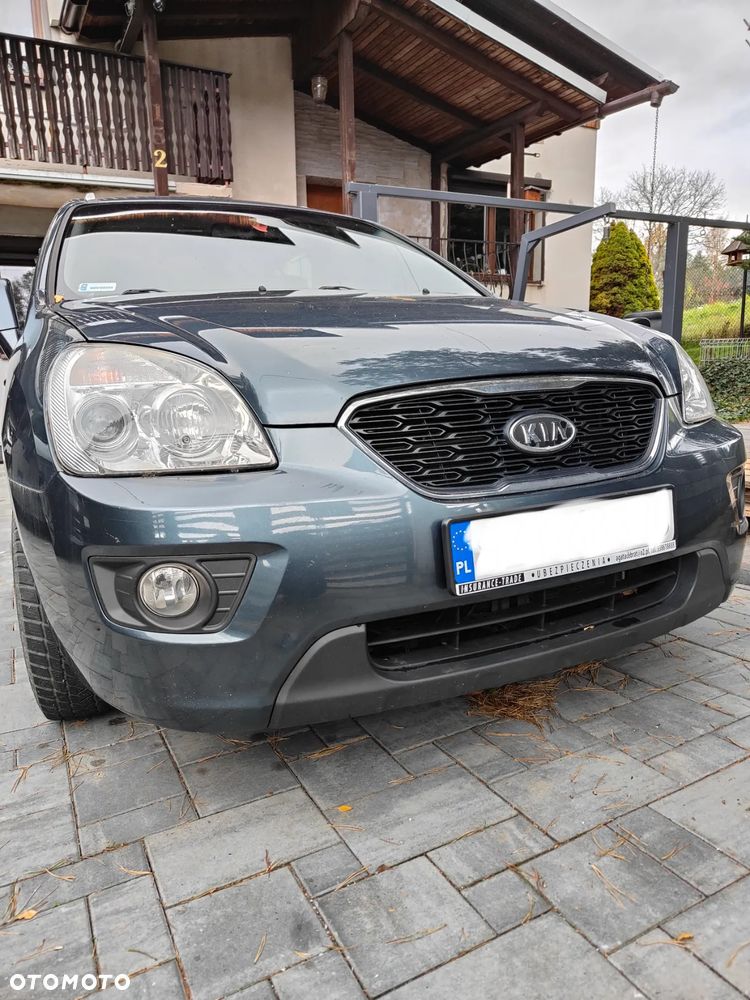 Kia Carens - 1