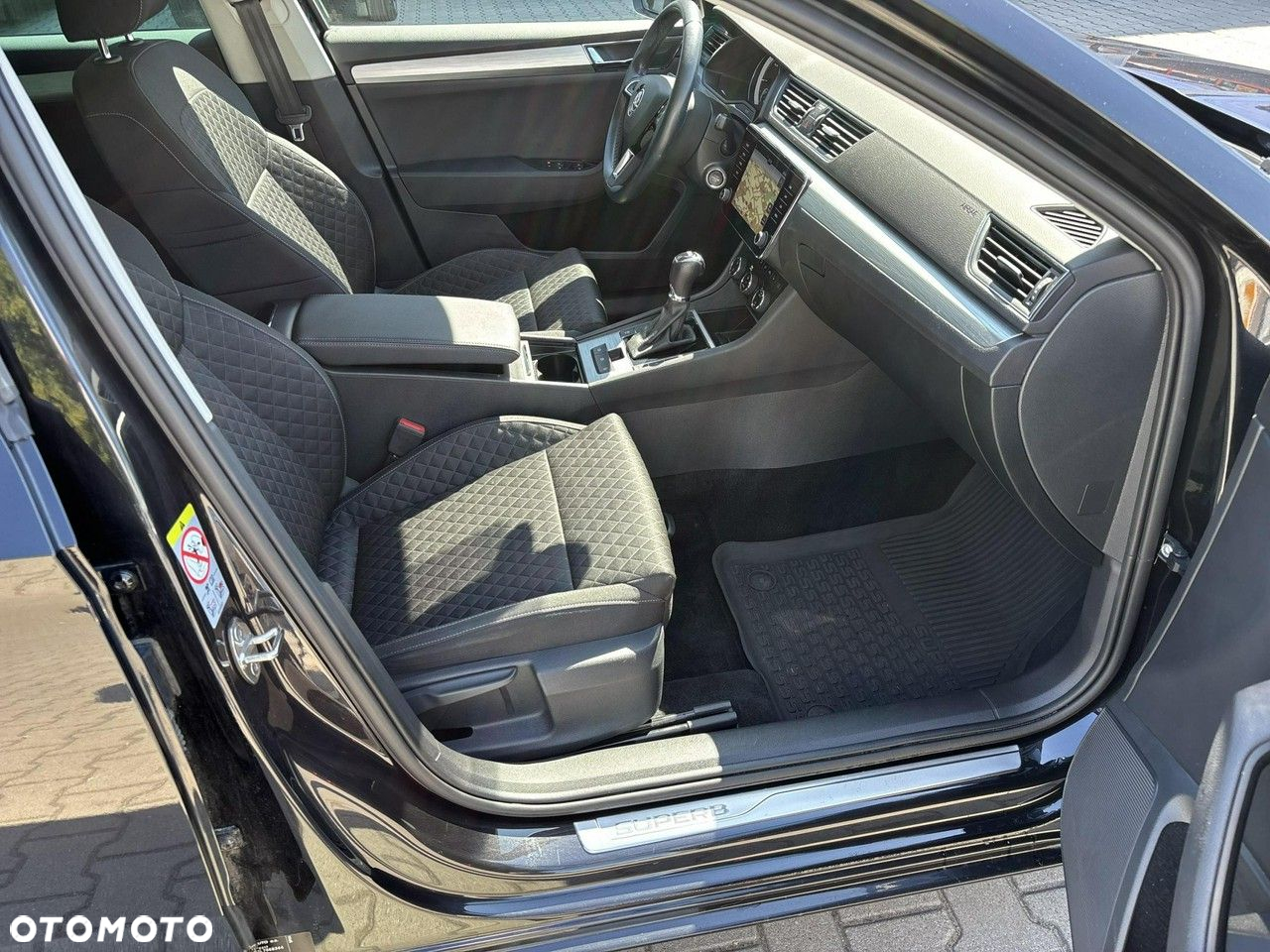 Skoda Superb 2.0 TDI Ambition DSG - 19