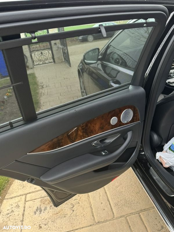 Mercedes-Benz E 220 d T 9G-TRONIC Exclusive - 4