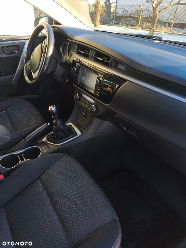 Toyota Corolla 1.6 Premium - 5