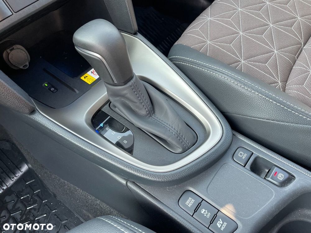 Toyota Yaris Cross - 24