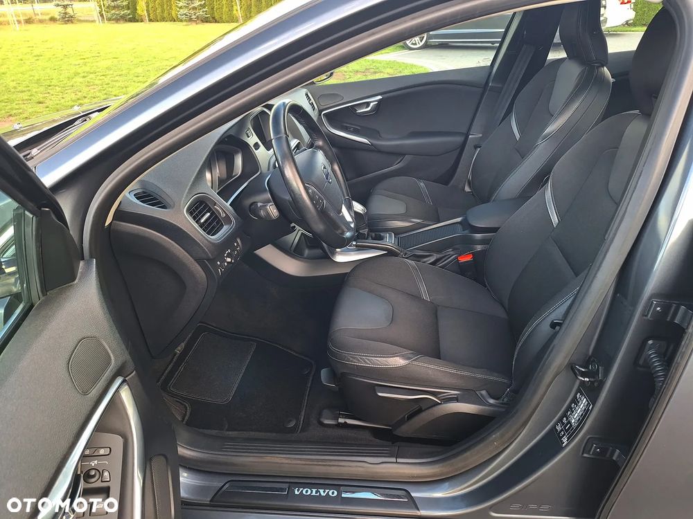 Volvo V40 D2 Momentum - 11