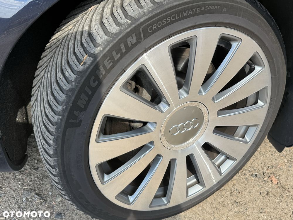 Audi A8 - 5