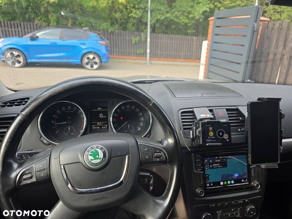 Skoda Yeti 2.0 TDI DPF 4x4 Experience DSG - 4