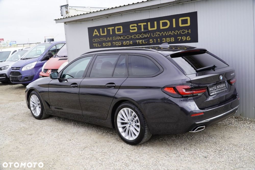BMW Seria 5 520d Sport Line sport - 4