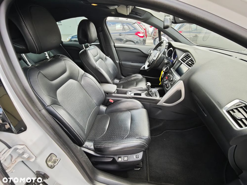 Citroën DS4 THP 200 SportChic - 29
