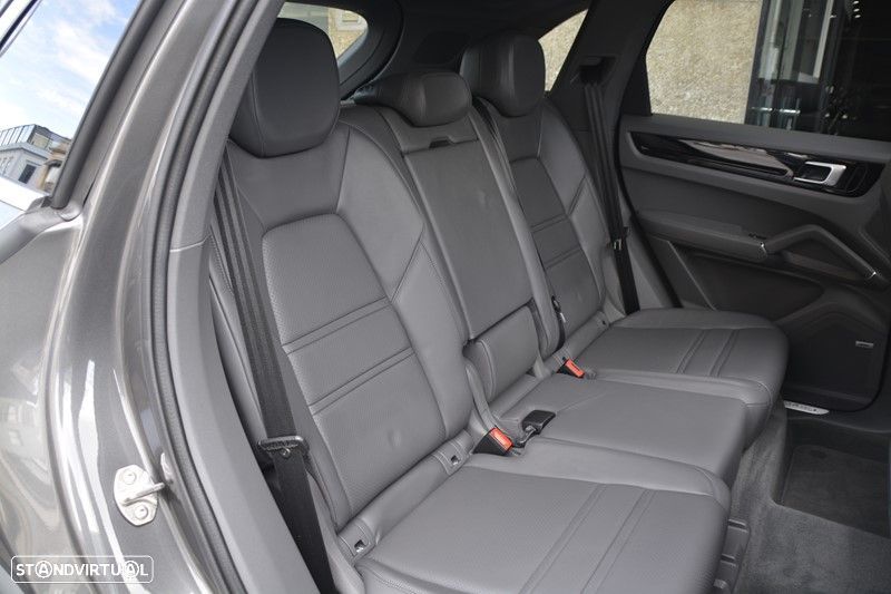 Porsche Cayenne E-Hybrid - 34
