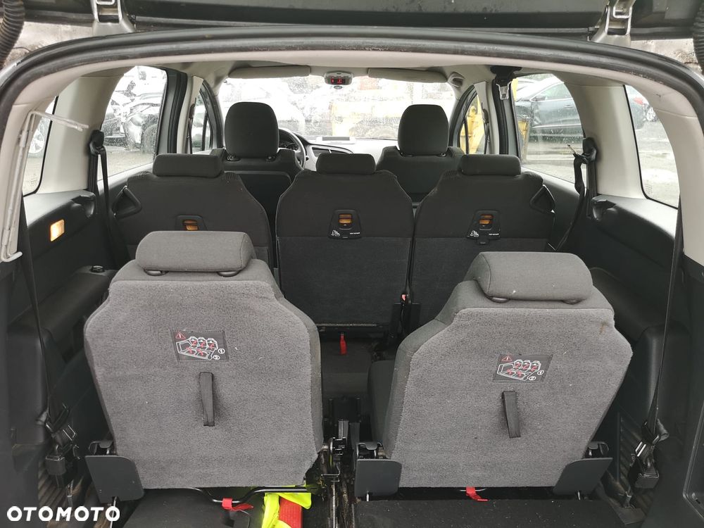 Peugeot 5008 1.6 HDi Premium - 29