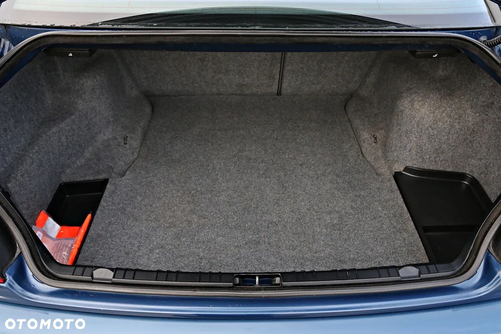 BMW Seria 3 - 38