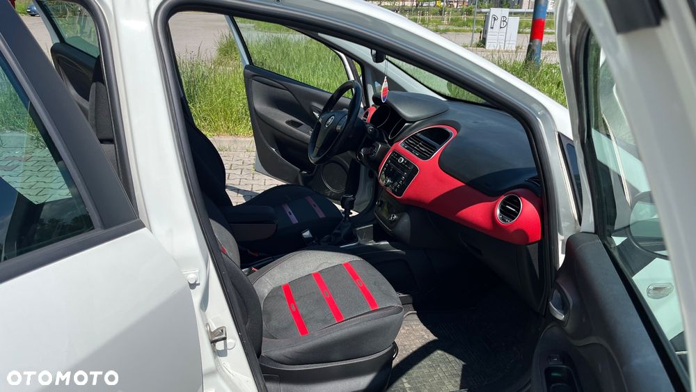 Fiat Punto Evo 1.4 8V Racing - 11