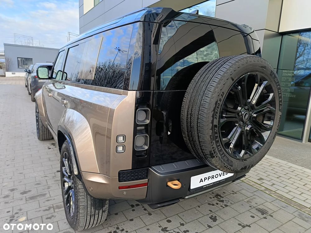 Land Rover Defender - 7