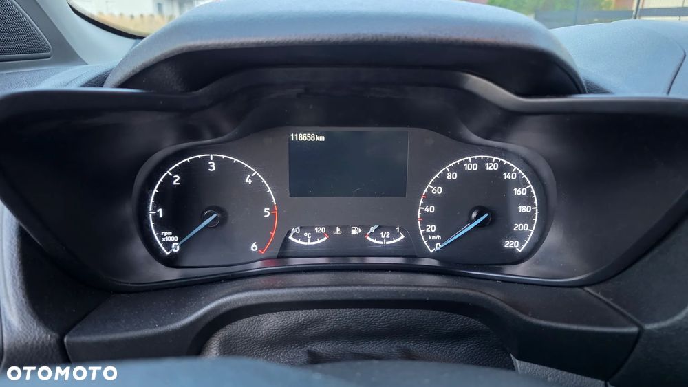 Ford Transit Connect - 8