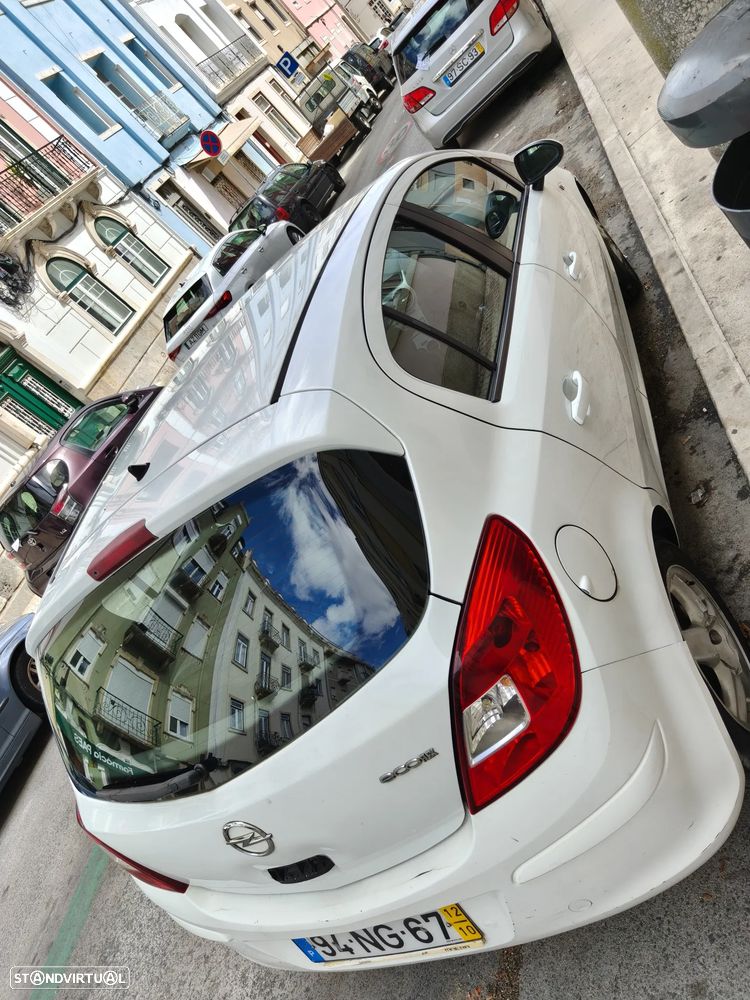 Opel Corsa 1.3 CDTi Enjoy — fotografia 10