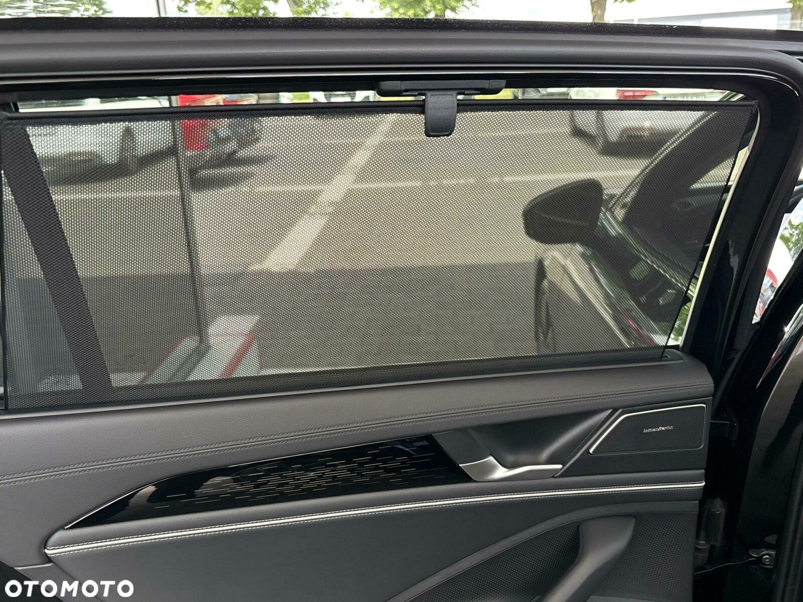 Volkswagen Passat - 32