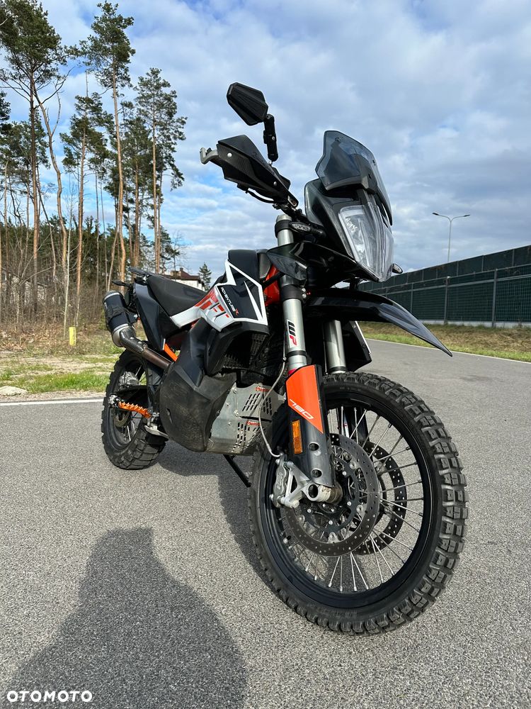 KTM Adventure - 13