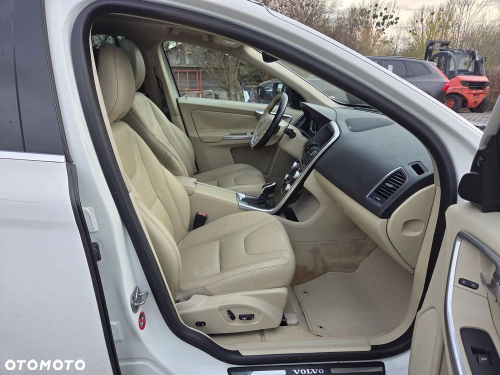 Volvo XC 60 T5 Drive-E Summum - 9